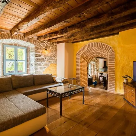 Stone House Apartmán *